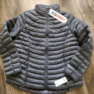 Women's Brand New 32 DEGREES  Lightweight Poly-fill packable Jacket.
